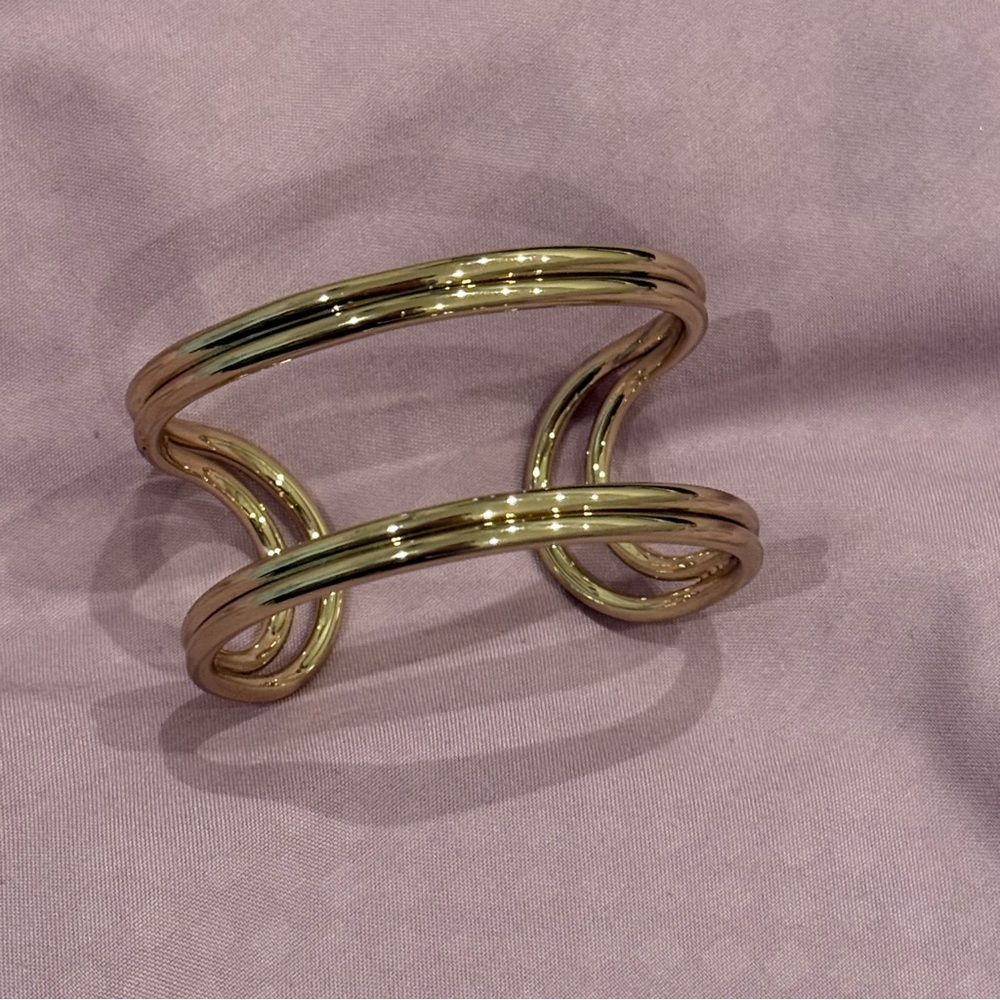 Elegant Gold Cuff Bracelet